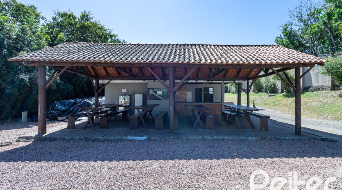 Casa em Condomínio à venda com 294m², 5 dormitórios, 5 suítes, 4 vagas, no bairro Terra Ville em PORTO ALEGRE