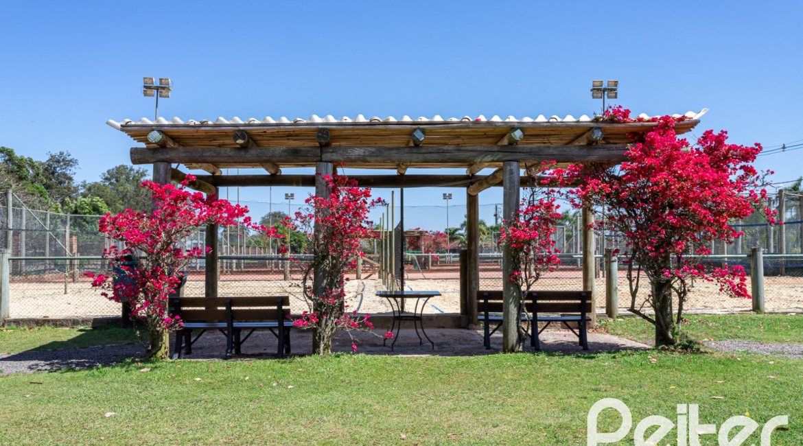 Casa em Condomínio à venda com 294m², 5 dormitórios, 5 suítes, 4 vagas, no bairro Terra Ville em PORTO ALEGRE