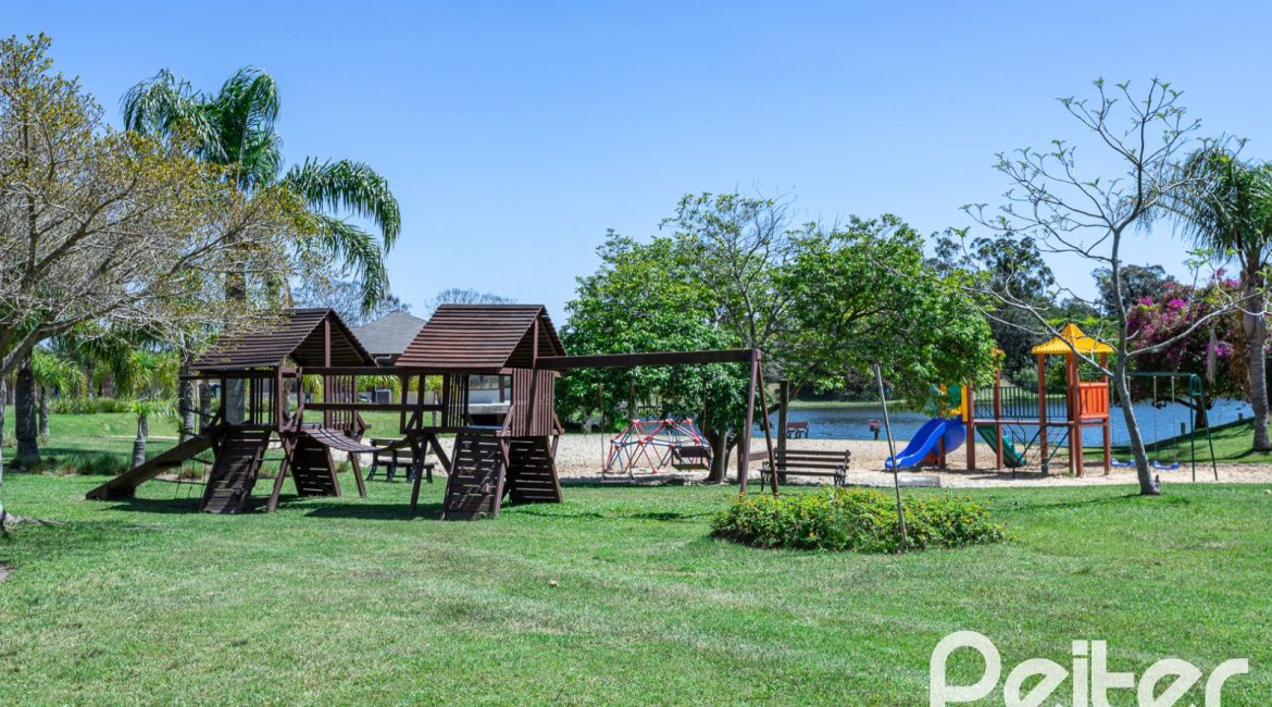 Casa em Condomínio à venda com 294m², 5 dormitórios, 5 suítes, 4 vagas, no bairro Terra Ville em PORTO ALEGRE