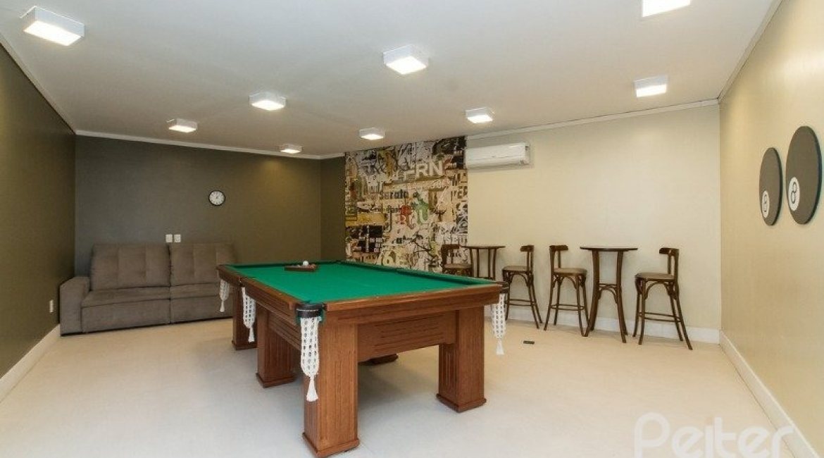 Apartamento à venda com 70m², 3 dormitórios, 1 suíte, 1 vaga, no bairro Cavalhada em PORTO ALEGRE