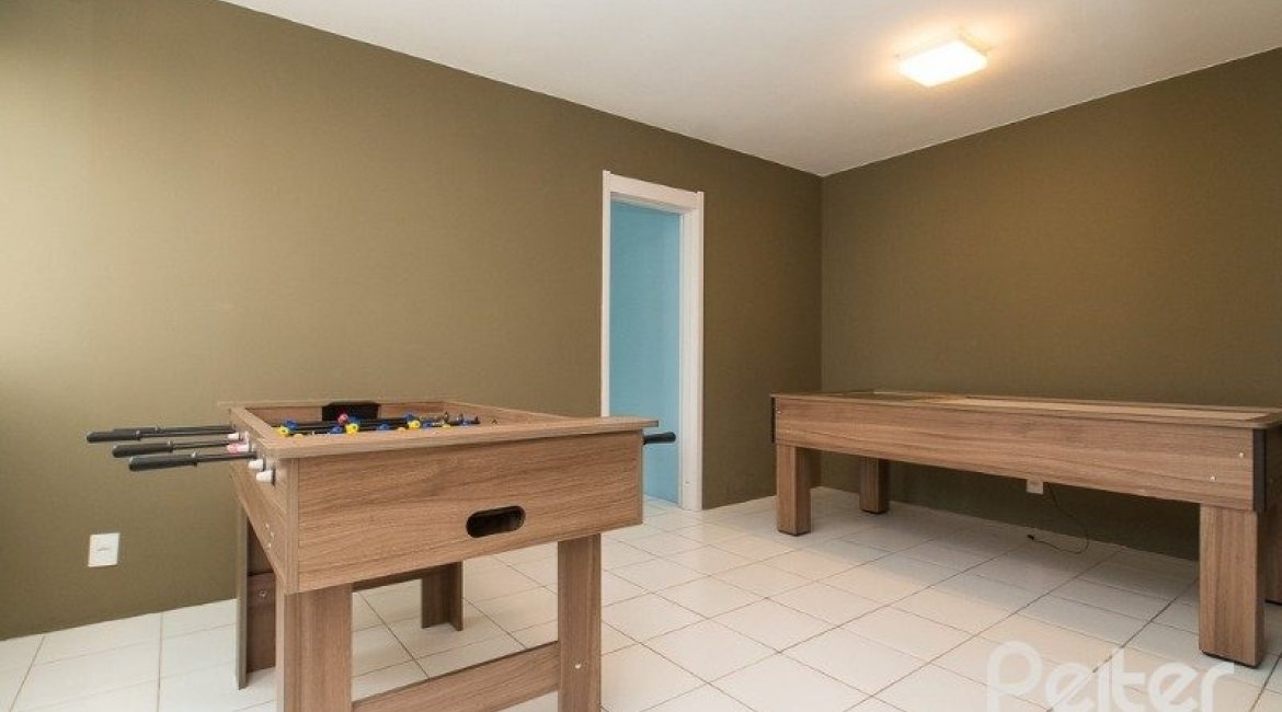 Apartamento à venda com 70m², 3 dormitórios, 1 suíte, 1 vaga, no bairro Cavalhada em PORTO ALEGRE