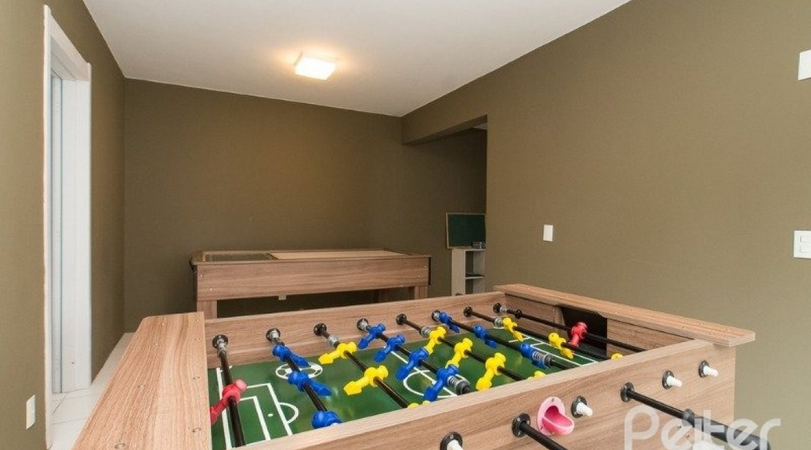 Apartamento à venda com 70m², 3 dormitórios, 1 suíte, 1 vaga, no bairro Cavalhada em PORTO ALEGRE