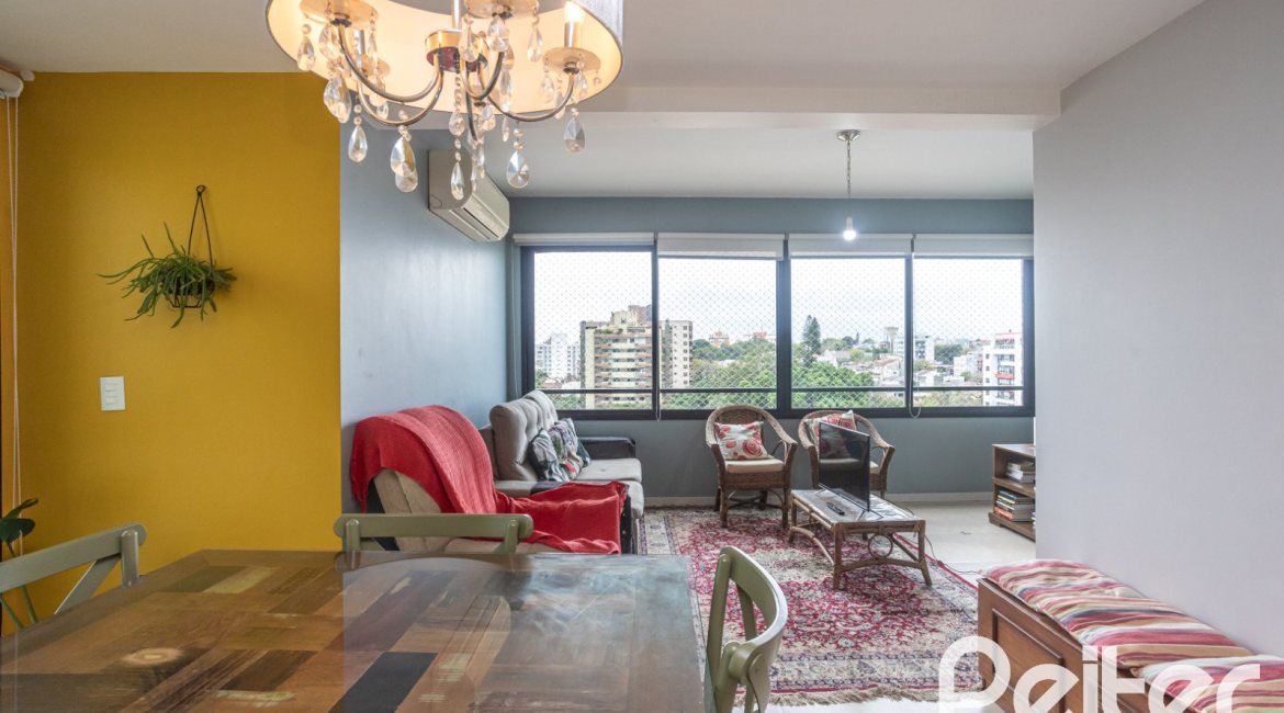 Cobertura à venda com 145m², 3 dormitórios, 1 suíte, 2 vagas, no bairro Tristeza em PORTO ALEGRE