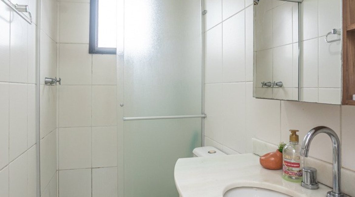 Cobertura à venda com 145m², 3 dormitórios, 1 suíte, 2 vagas, no bairro Tristeza em PORTO ALEGRE