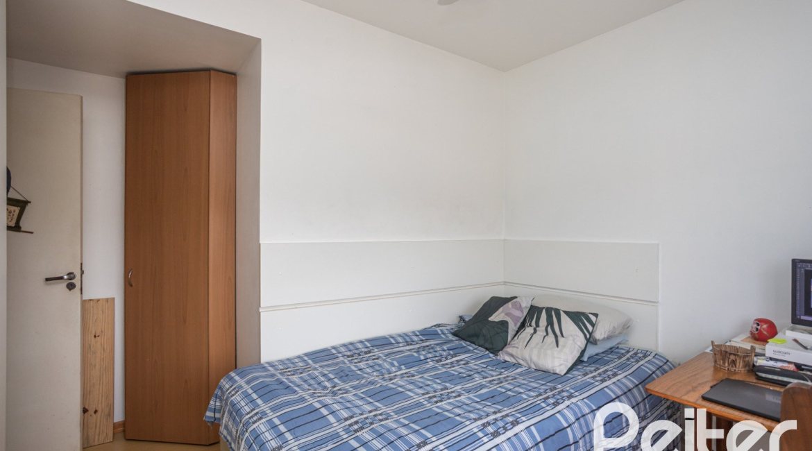 Cobertura à venda com 145m², 3 dormitórios, 1 suíte, 2 vagas, no bairro Tristeza em PORTO ALEGRE