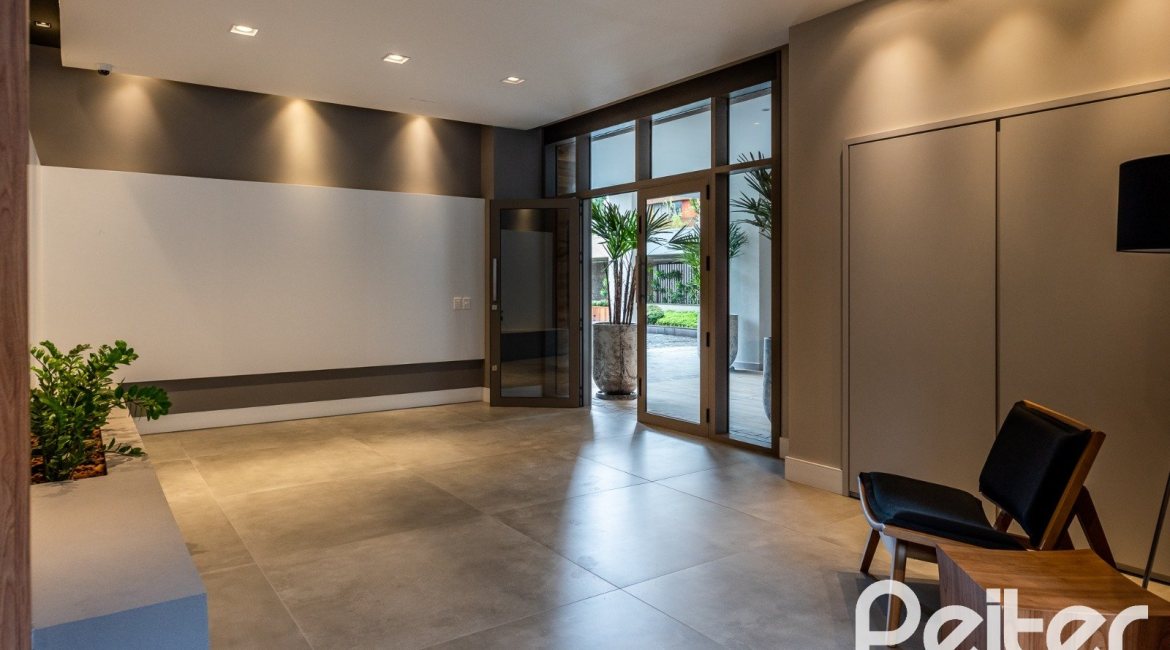 Apartamento à venda com 40m², 1 dormitório, 1 suíte, 1 vaga, no bairro Tristeza em PORTO ALEGRE