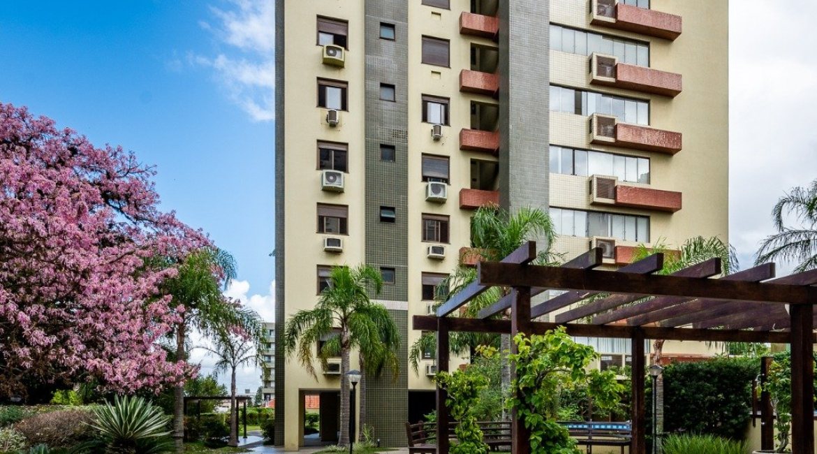 Apartamento à venda com 100m², 3 dormitórios, 1 suíte, 2 vagas, no bairro Tristeza em PORTO ALEGRE