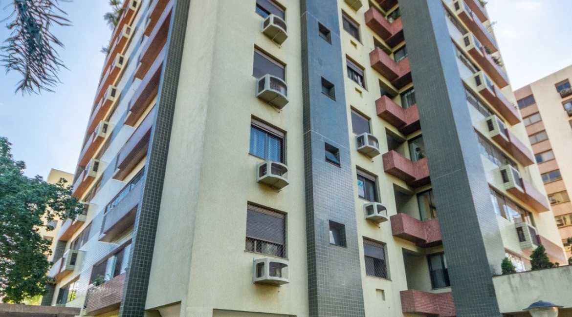 Apartamento à venda com 100m², 3 dormitórios, 1 suíte, 2 vagas, no bairro Tristeza em PORTO ALEGRE