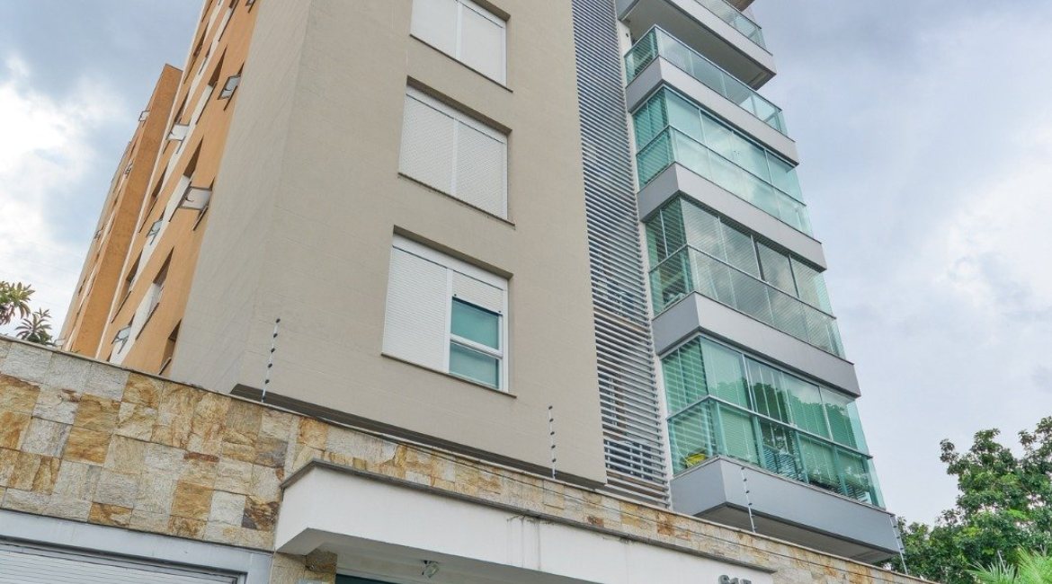 Apartamento à venda com 68m², 2 dormitórios, 1 suíte, 1 vaga, no bairro Tristeza em PORTO ALEGRE