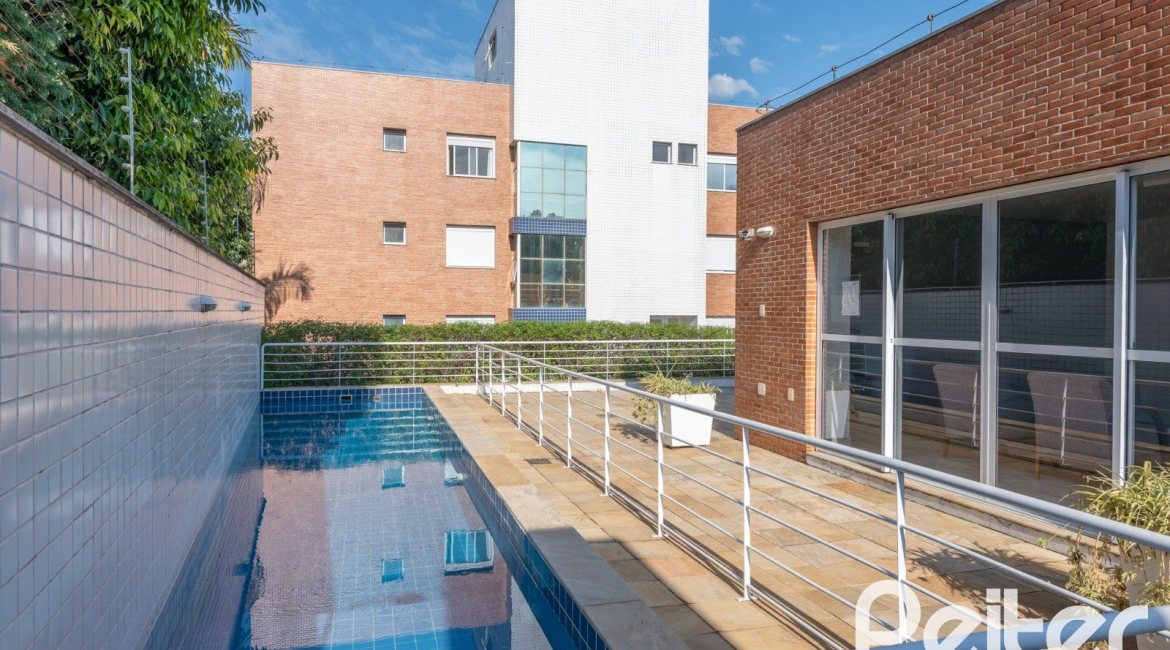 Apartamento à venda com 82m², 2 dormitórios, 1 suíte, 2 vagas, no bairro Ipanema em PORTO ALEGRE