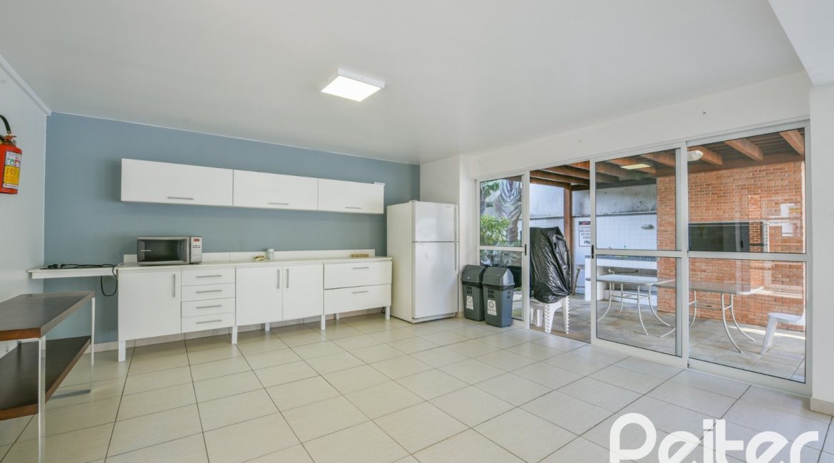 Apartamento à venda com 82m², 2 dormitórios, 1 suíte, 2 vagas, no bairro Ipanema em PORTO ALEGRE