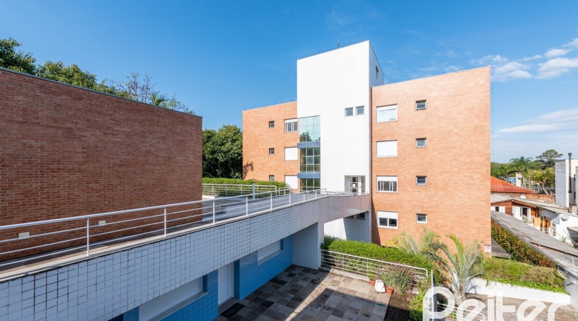 Apartamento à venda com 82m², 2 dormitórios, 1 suíte, 2 vagas, no bairro Ipanema em PORTO ALEGRE