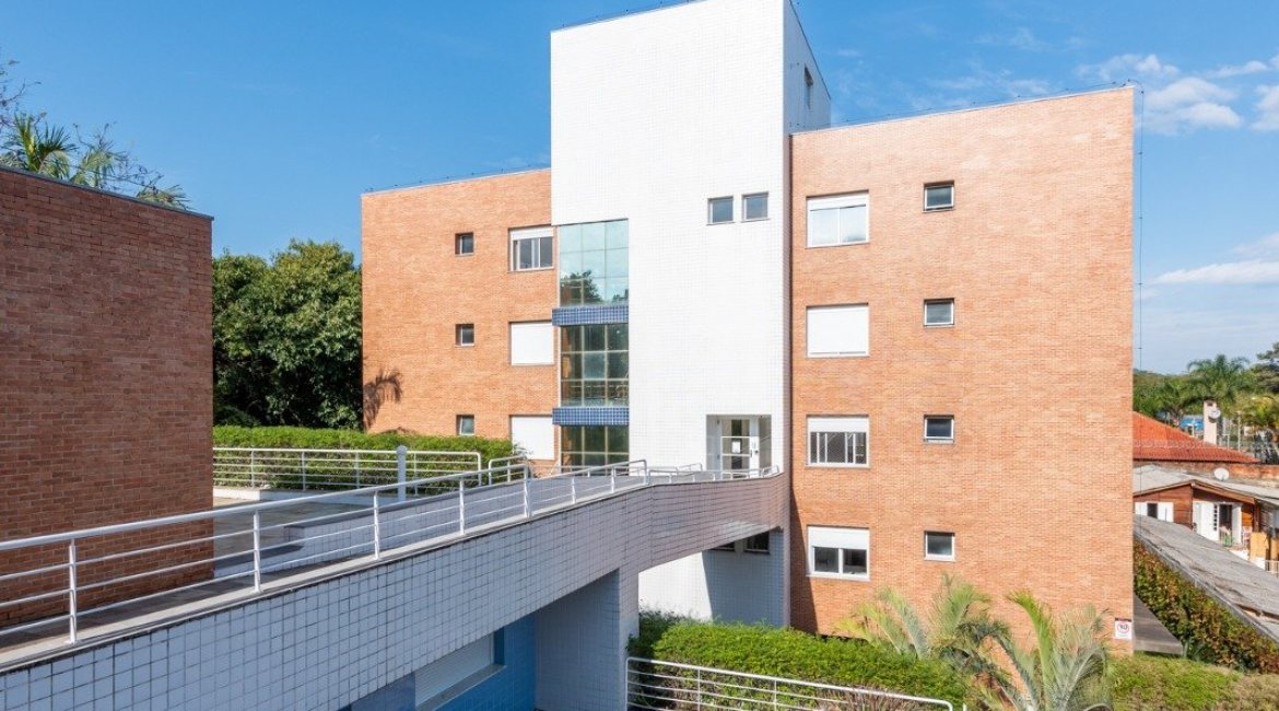 Apartamento à venda com 82m², 2 dormitórios, 1 suíte, 2 vagas, no bairro Ipanema em PORTO ALEGRE