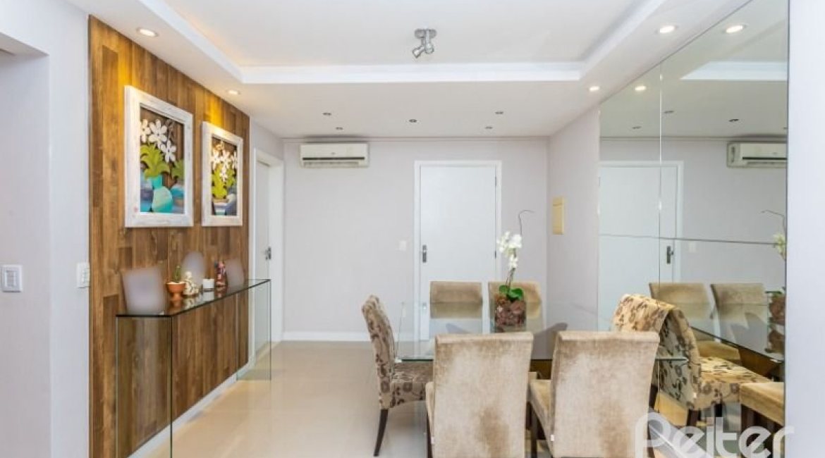 Apartamento à venda com 82m², 2 dormitórios, 1 suíte, 2 vagas, no bairro Ipanema em PORTO ALEGRE