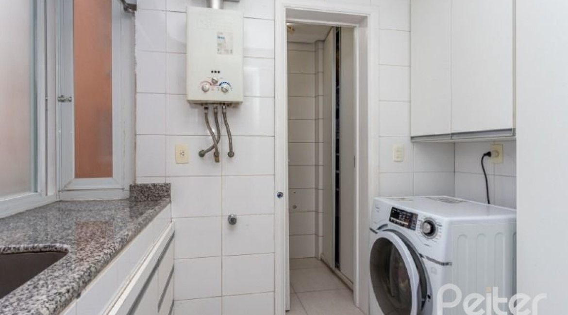 Apartamento à venda com 82m², 2 dormitórios, 1 suíte, 2 vagas, no bairro Ipanema em PORTO ALEGRE