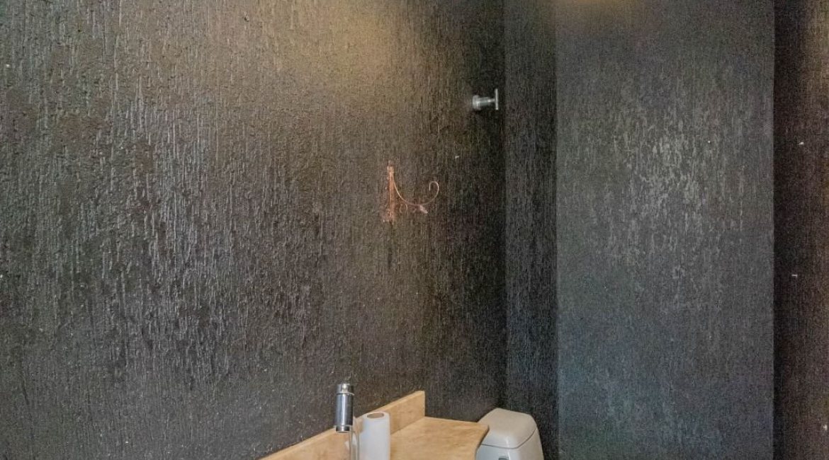 Casa à venda com 297m², 4 dormitórios, 2 suítes, 3 vagas, no bairro Tristeza em Porto Alegre