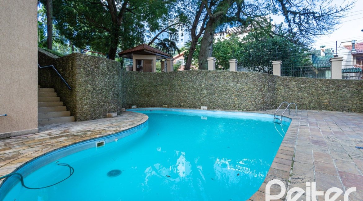 Apartamento à venda com 59m², 2 dormitórios, 1 vaga, no bairro Cristal em PORTO ALEGRE