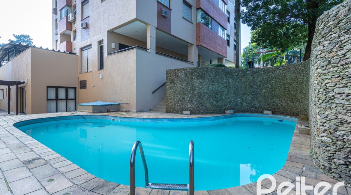 Apartamento à venda com 59m², 2 dormitórios, 1 vaga, no bairro Cristal em PORTO ALEGRE