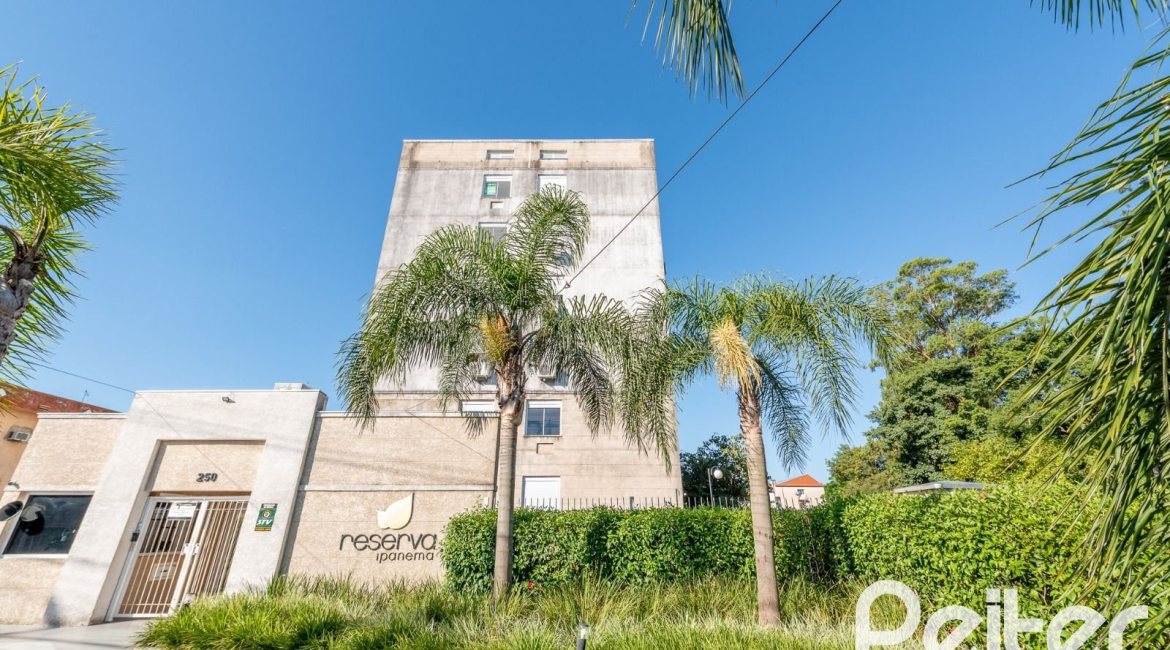 Apartamento à venda com 46m², 2 dormitórios, 1 vaga, no bairro Ipanema em PORTO ALEGRE