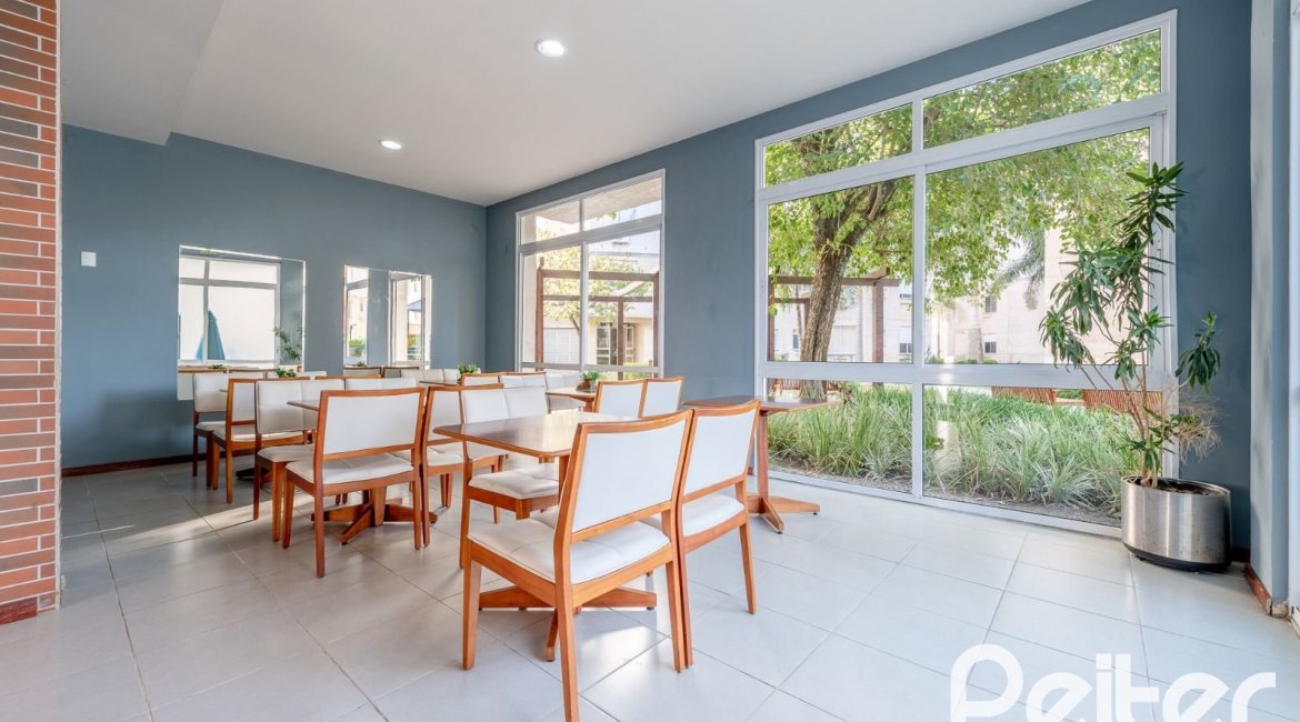 Apartamento à venda com 46m², 2 dormitórios, 1 vaga, no bairro Ipanema em PORTO ALEGRE