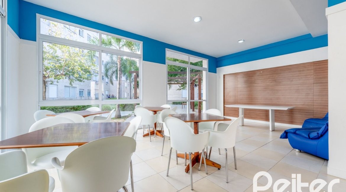 Apartamento à venda com 46m², 2 dormitórios, 1 vaga, no bairro Ipanema em PORTO ALEGRE