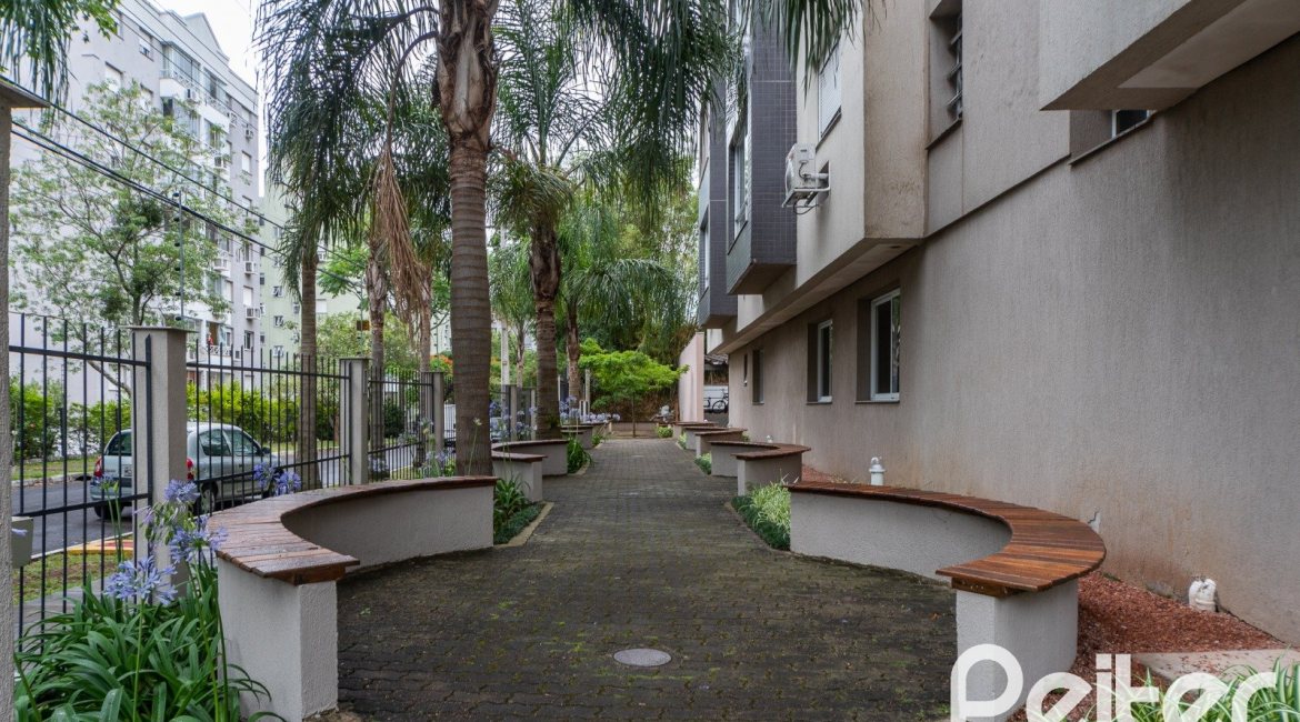 Apartamento à venda com 47m², 1 dormitório, 1 vaga, no bairro Cristal em PORTO ALEGRE
