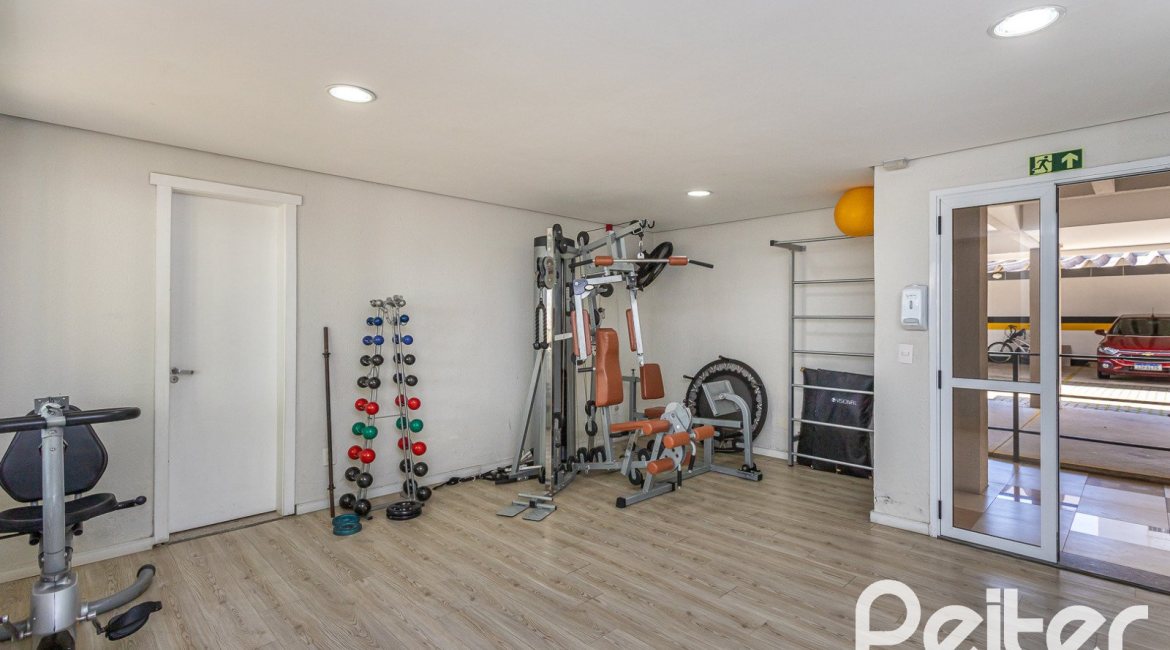 Apartamento à venda com 47m², 1 dormitório, 1 vaga, no bairro Cristal em PORTO ALEGRE
