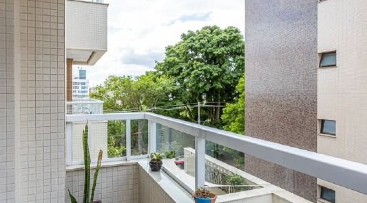 Apartamento à venda com 86m², 2 dormitórios, 2 suítes, 2 vagas, no bairro Tristeza em PORTO ALEGRE