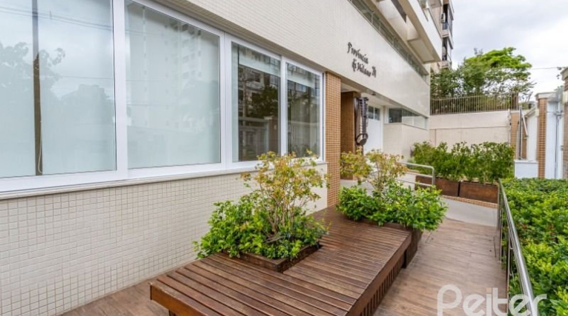 Apartamento à venda com 86m², 2 dormitórios, 2 suítes, 2 vagas, no bairro Tristeza em PORTO ALEGRE