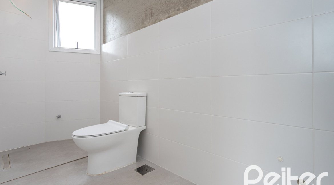 Casa em Condomínio à venda com 315m², 3 dormitórios, 3 suítes, 3 vagas, no bairro Alphaville em PORTO ALEGRE