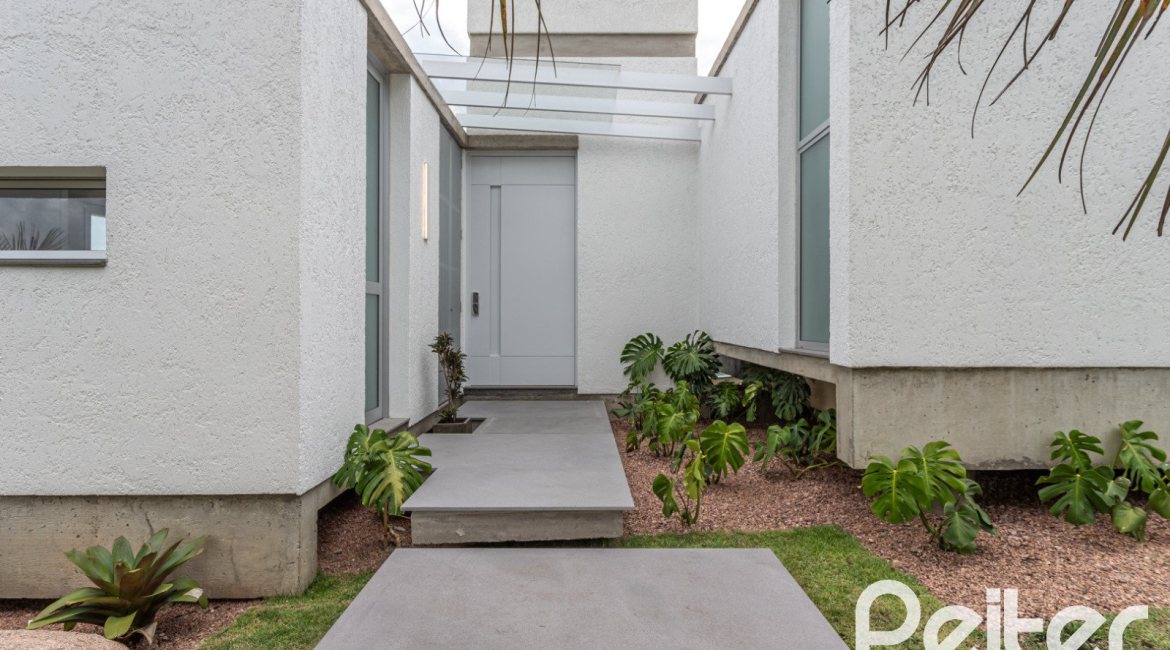 Casa em Condomínio à venda com 315m², 3 dormitórios, 3 suítes, 3 vagas, no bairro Alphaville em PORTO ALEGRE