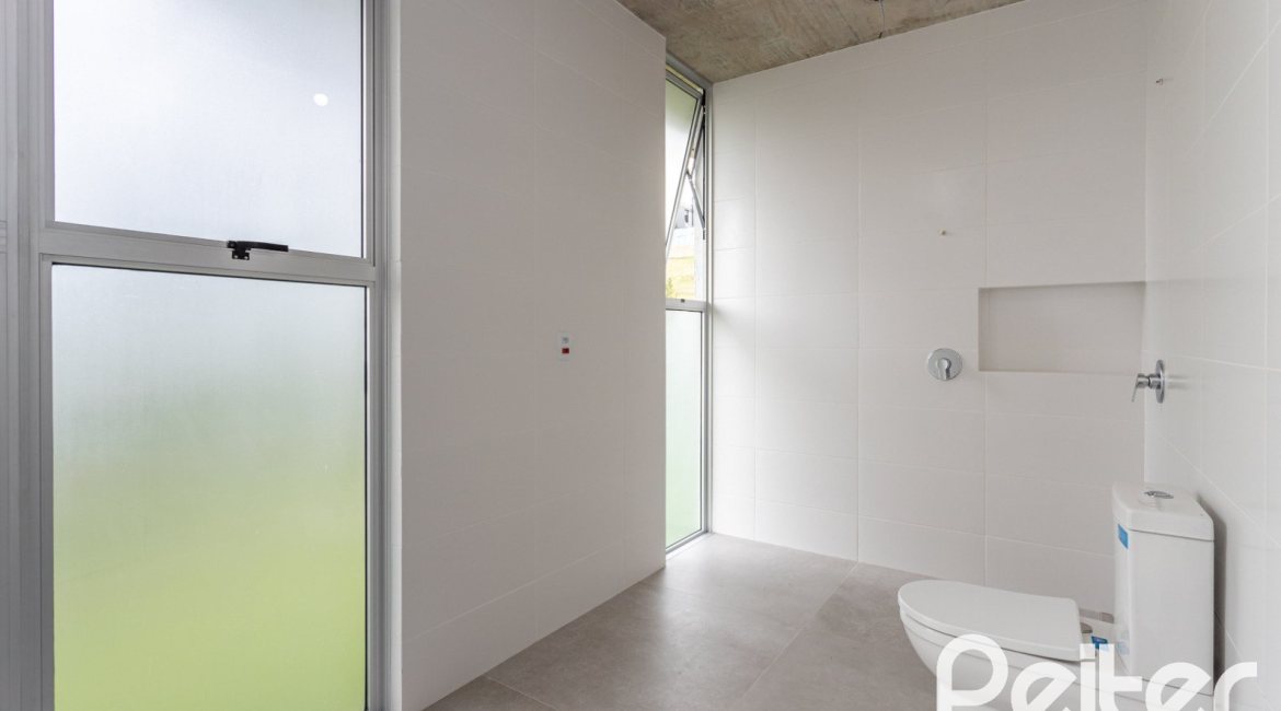 Casa em Condomínio à venda com 315m², 3 dormitórios, 3 suítes, 3 vagas, no bairro Alphaville em PORTO ALEGRE