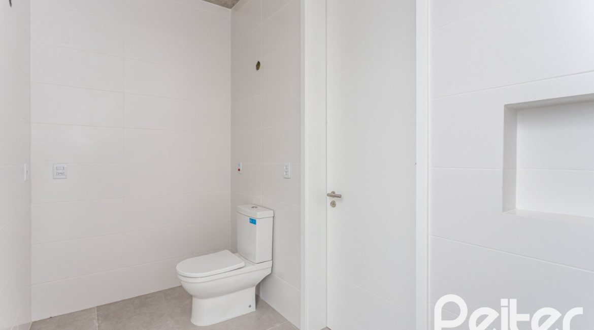 Casa em Condomínio à venda com 315m², 3 dormitórios, 3 suítes, 3 vagas, no bairro Alphaville em PORTO ALEGRE