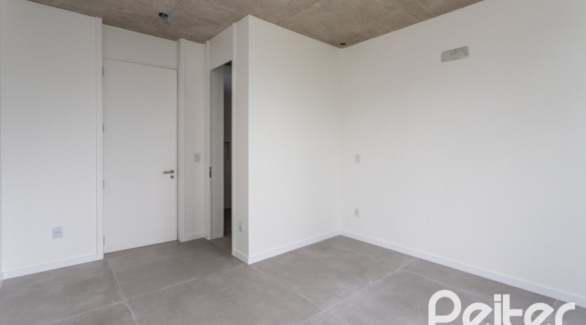 Casa em Condomínio à venda com 315m², 3 dormitórios, 3 suítes, 3 vagas, no bairro Alphaville em PORTO ALEGRE