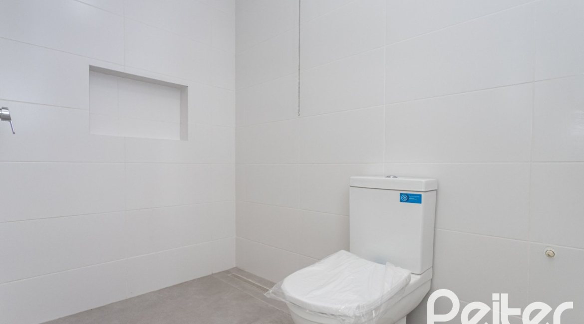 Casa em Condomínio à venda com 315m², 3 dormitórios, 3 suítes, 3 vagas, no bairro Alphaville em PORTO ALEGRE