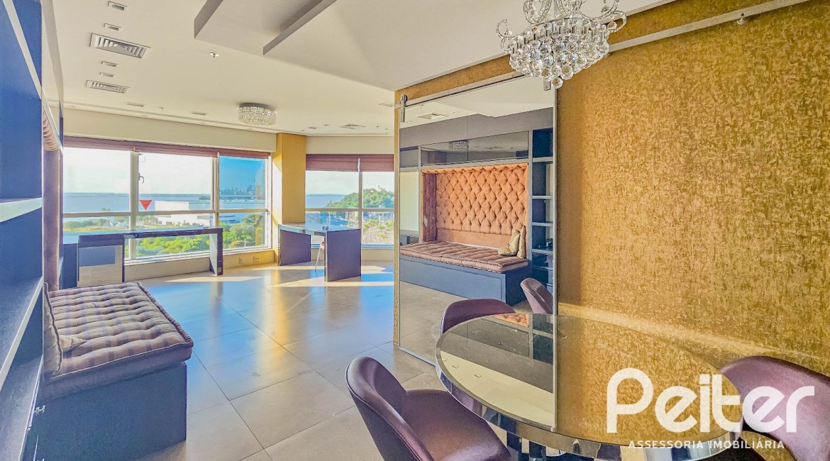 Comercial à venda com 42m², 1 vaga, no bairro Cristal em Porto Alegre