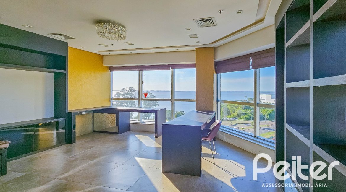 Comercial à venda com 42m², 1 vaga, no bairro Cristal em Porto Alegre