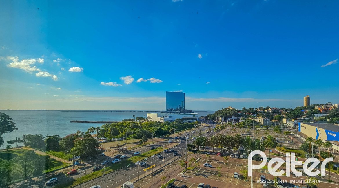 Comercial à venda com 42m², 1 vaga, no bairro Cristal em Porto Alegre