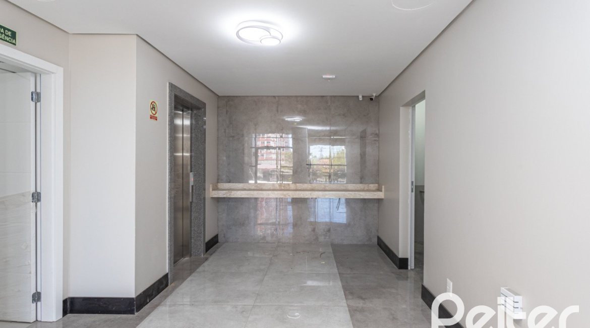 Apartamento à venda com 112m², 3 dormitórios, 3 suítes, 2 vagas, no bairro Cristal em Porto Alegre