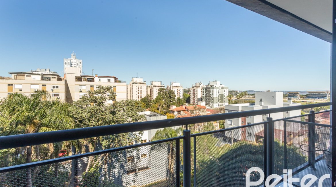 Apartamento à venda com 112m², 3 dormitórios, 3 suítes, 2 vagas, no bairro Cristal em Porto Alegre