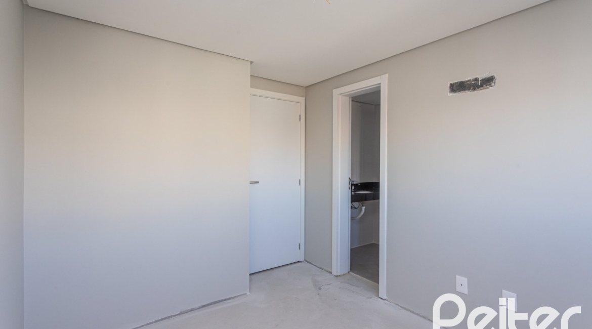Apartamento à venda com 112m², 3 dormitórios, 3 suítes, 2 vagas, no bairro Cristal em Porto Alegre