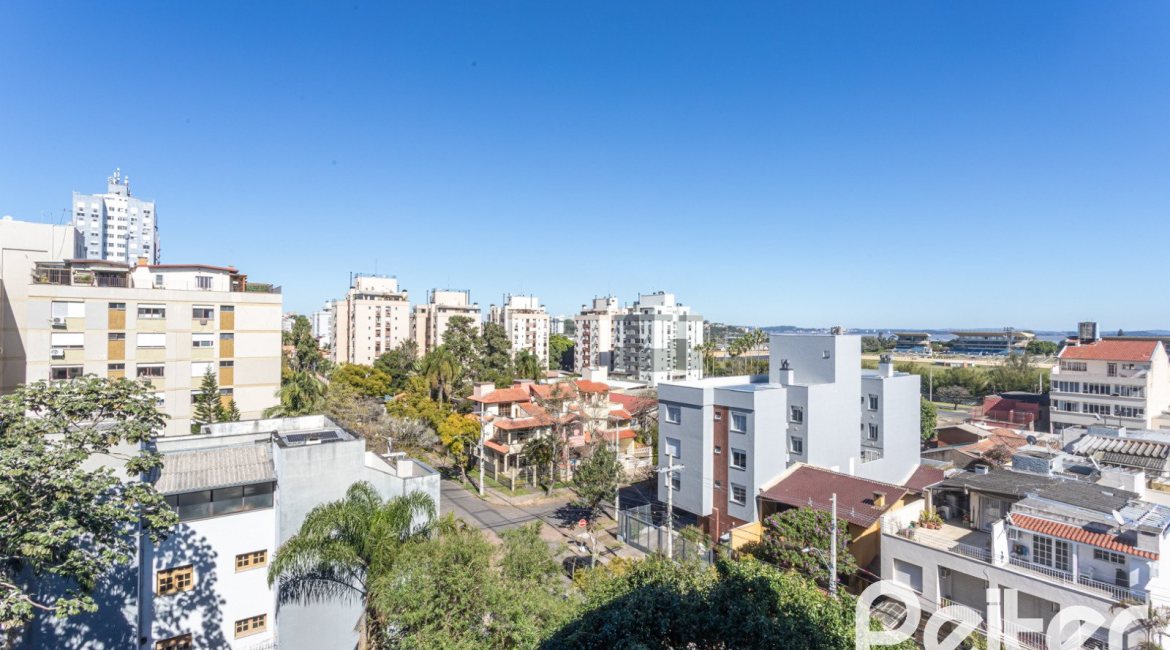 Apartamento à venda com 112m², 3 dormitórios, 3 suítes, 2 vagas, no bairro Cristal em Porto Alegre