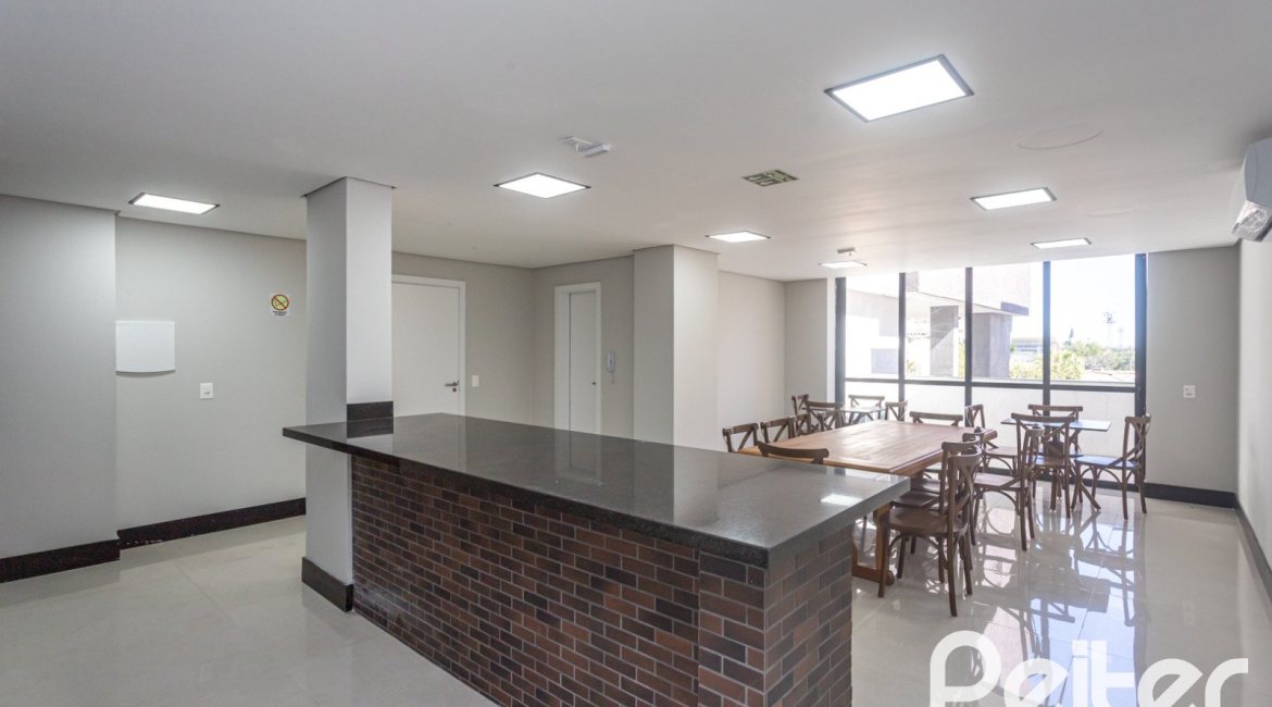 Apartamento Garden à venda com 199m², 3 dormitórios, 3 suítes, 2 vagas, no bairro Cristal em Porto Alegre