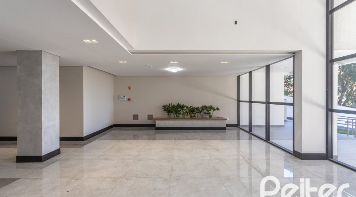 Apartamento Garden à venda com 199m², 3 dormitórios, 3 suítes, 2 vagas, no bairro Cristal em Porto Alegre