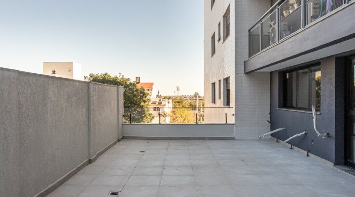 Apartamento Garden à venda com 199m², 3 dormitórios, 3 suítes, 2 vagas, no bairro Cristal em Porto Alegre