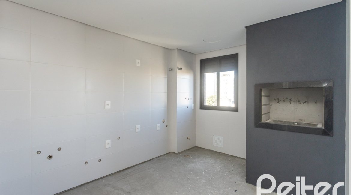 Apartamento Garden à venda com 199m², 3 dormitórios, 3 suítes, 2 vagas, no bairro Cristal em Porto Alegre