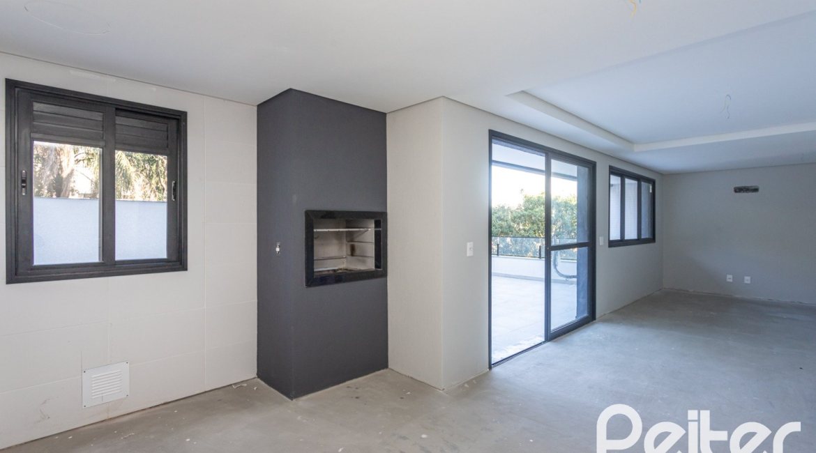 Apartamento Garden à venda com 199m², 3 dormitórios, 3 suítes, 2 vagas, no bairro Cristal em Porto Alegre