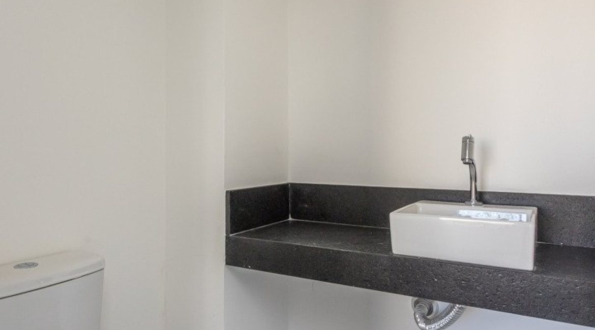 Apartamento Garden à venda com 199m², 3 dormitórios, 3 suítes, 2 vagas, no bairro Cristal em Porto Alegre