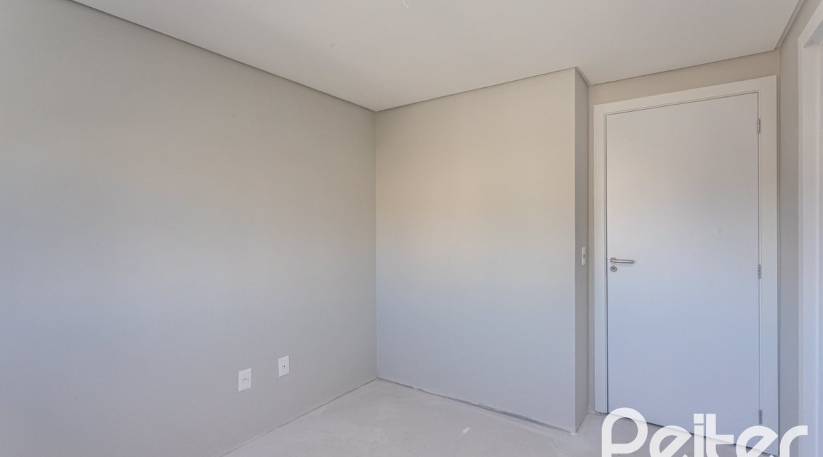 Apartamento Garden à venda com 199m², 3 dormitórios, 3 suítes, 2 vagas, no bairro Cristal em Porto Alegre