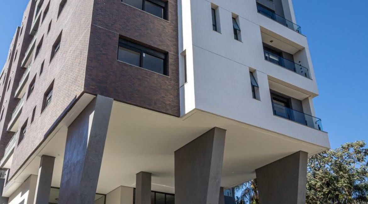 Apartamento Garden à venda com 199m², 3 dormitórios, 3 suítes, 2 vagas, no bairro Cristal em Porto Alegre